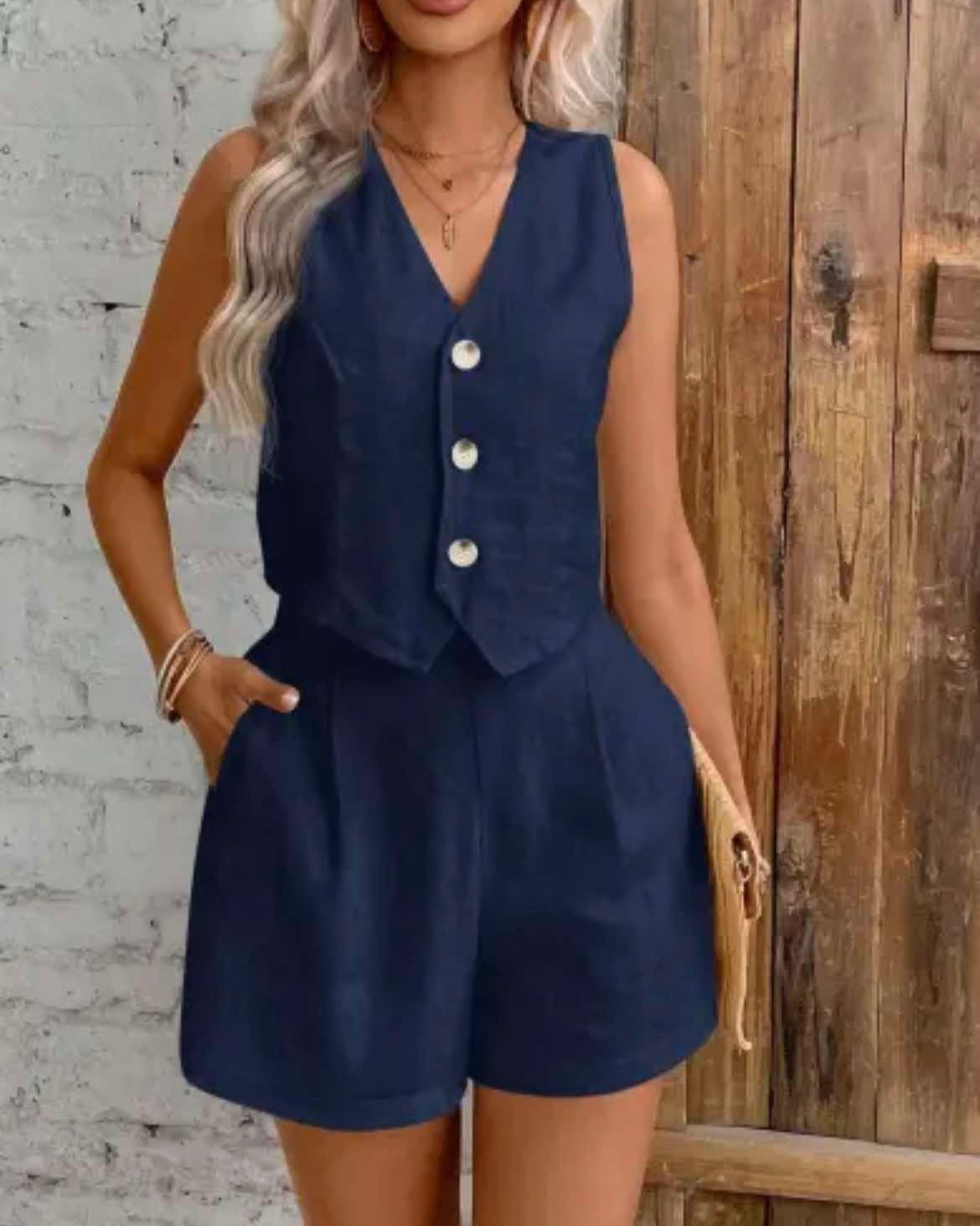 Ensemble Décontracté Chic - Gilet à Boutons et Short en Lin