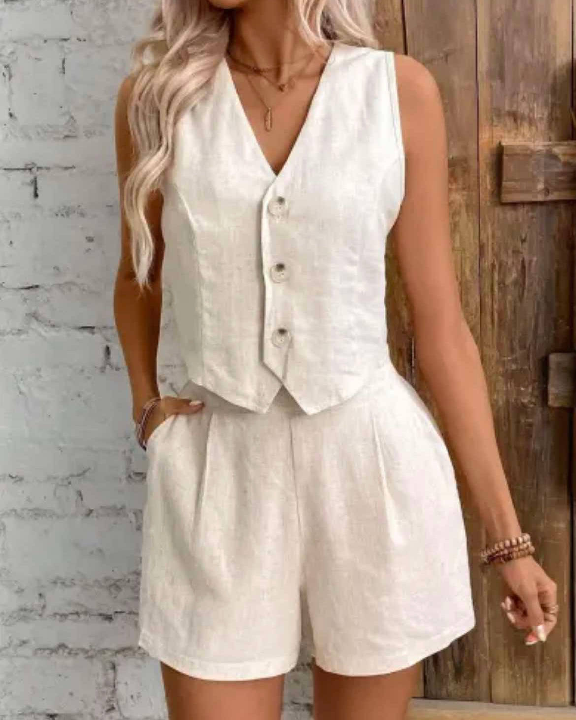 Ensemble Décontracté Chic - Gilet à Boutons et Short en Lin